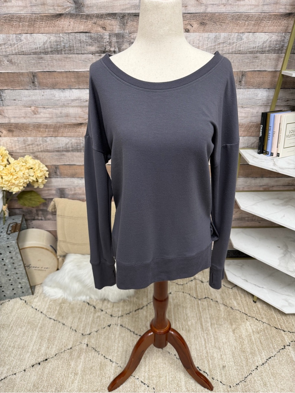 90 Degree By Reflex Gray Pullover Sweatshirt